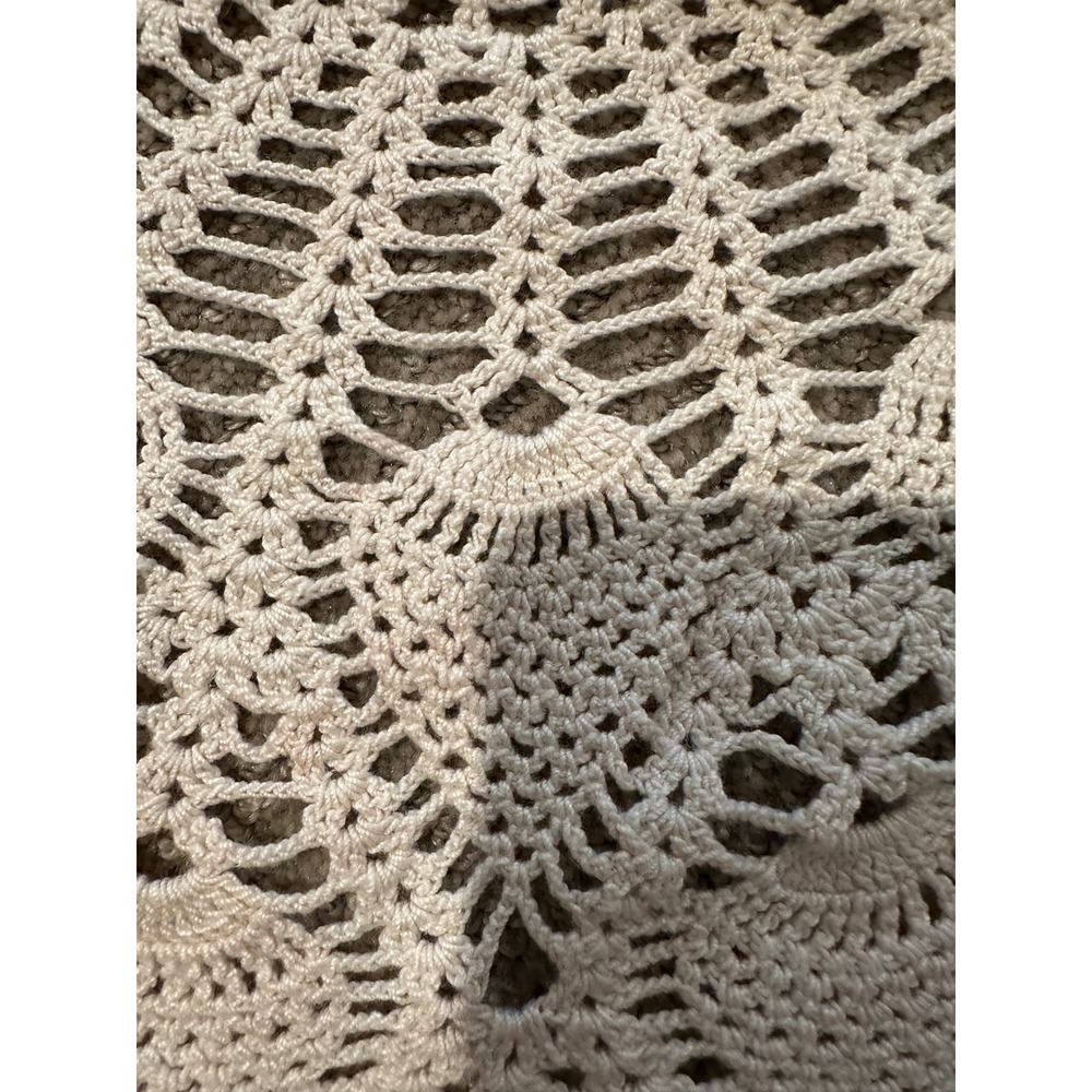 Vintage Handmade Crochet Pineapple Lace Shawl Scalloped Ecru Cottagecore Wrap - Picture 2 of 2
